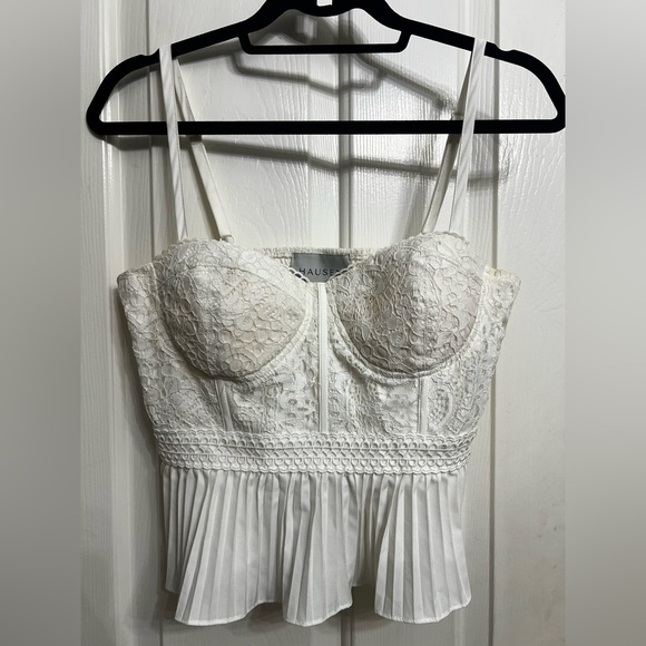 Elegant White Lace Bustier Top - Picture 1 of 4